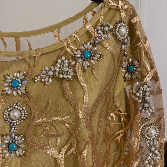 Golden Pakistani Poncho Kurta - Picture 4 of 6